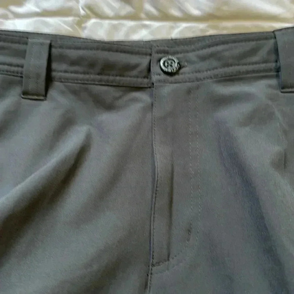 Columbia men’s gray lightweight shorts size 36 - Picture 3 of 6